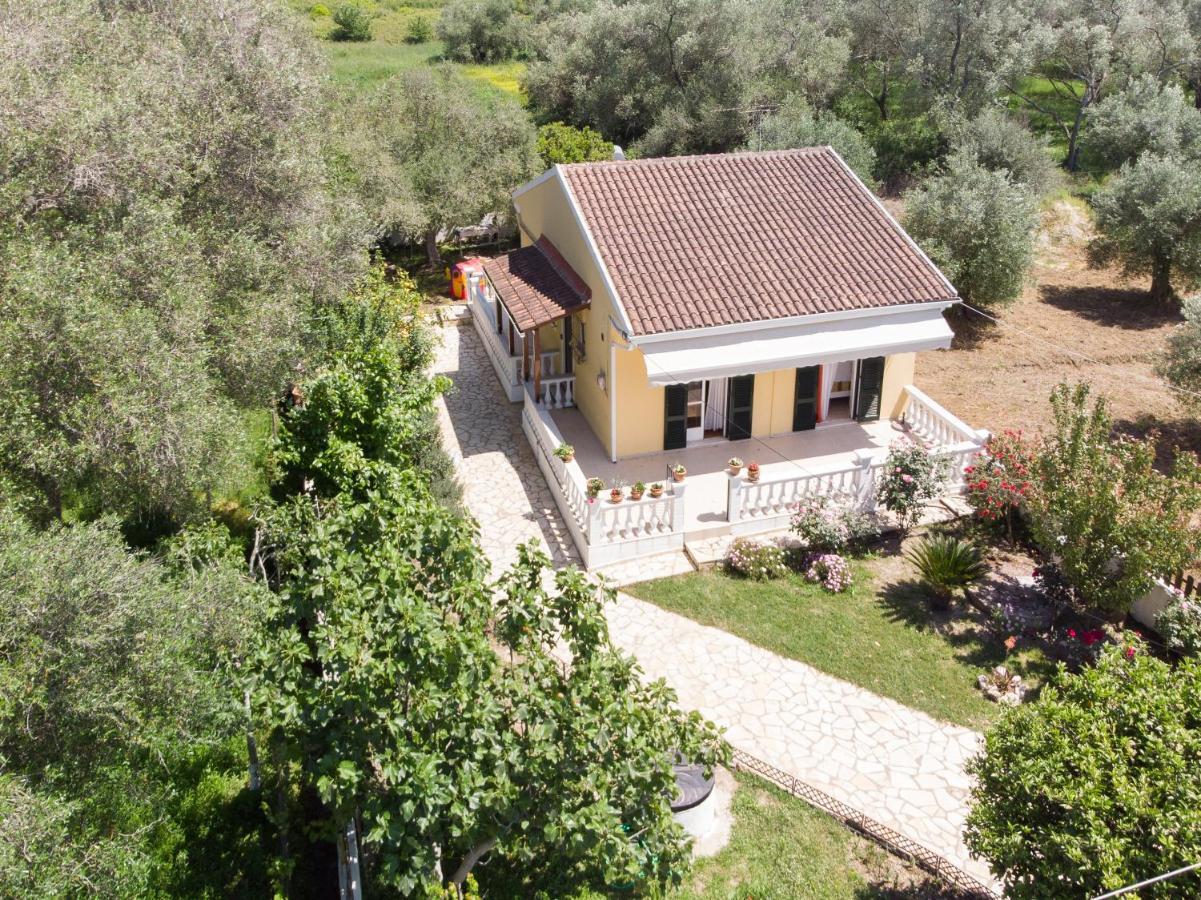 Karia Holiday Home Lefkími Kültér fotó
