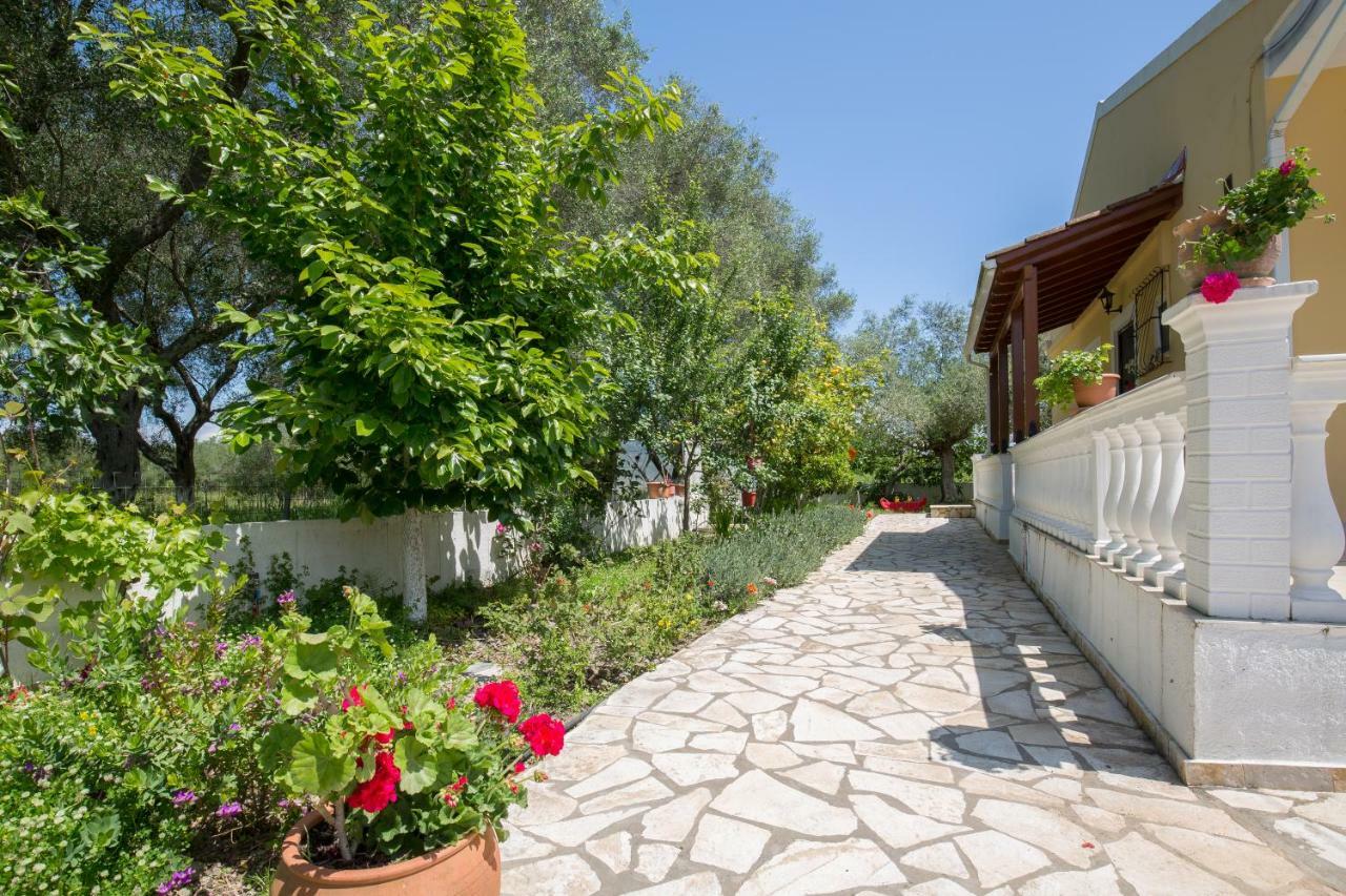 Karia Holiday Home Lefkími Kültér fotó